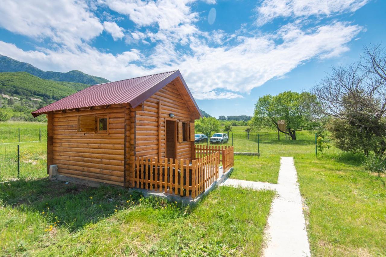 Lovcen Mountain Cottages Njegusi Luaran gambar