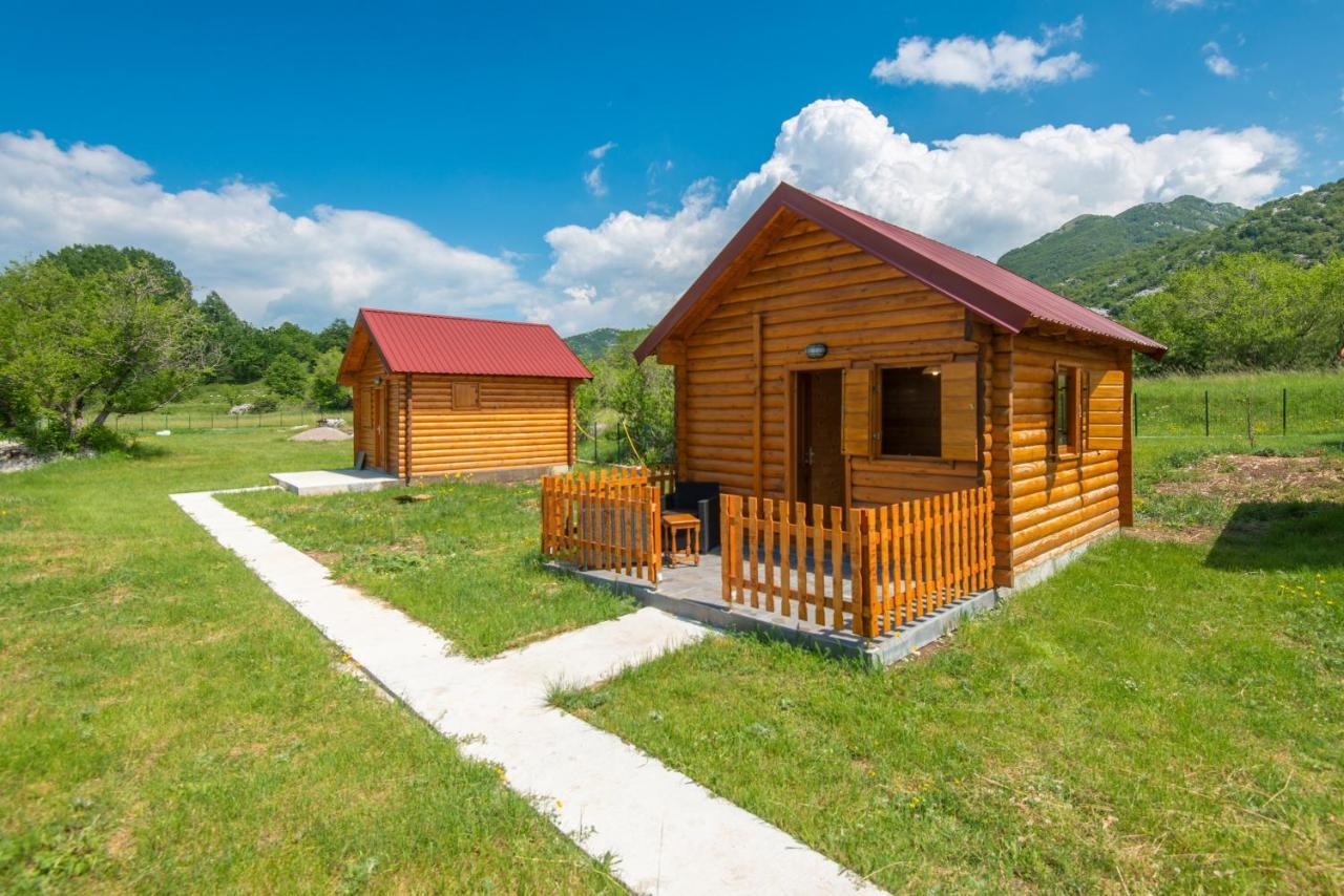 Lovcen Mountain Cottages Njegusi Luaran gambar
