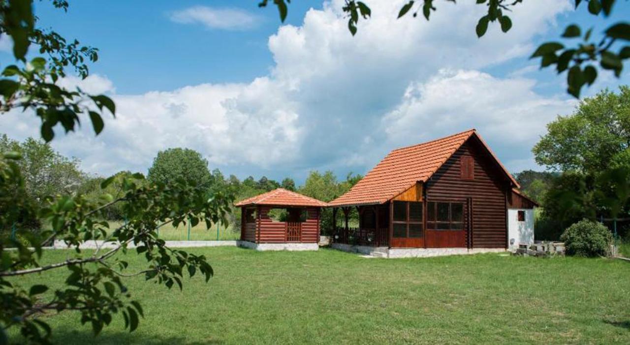 Lovcen Mountain Cottages Njegusi Luaran gambar