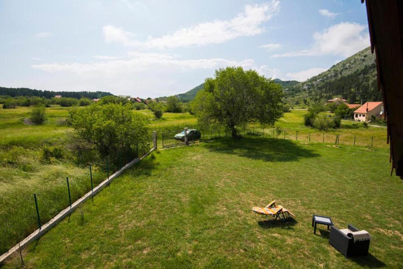 Lovcen Mountain Cottages Njegusi Luaran gambar