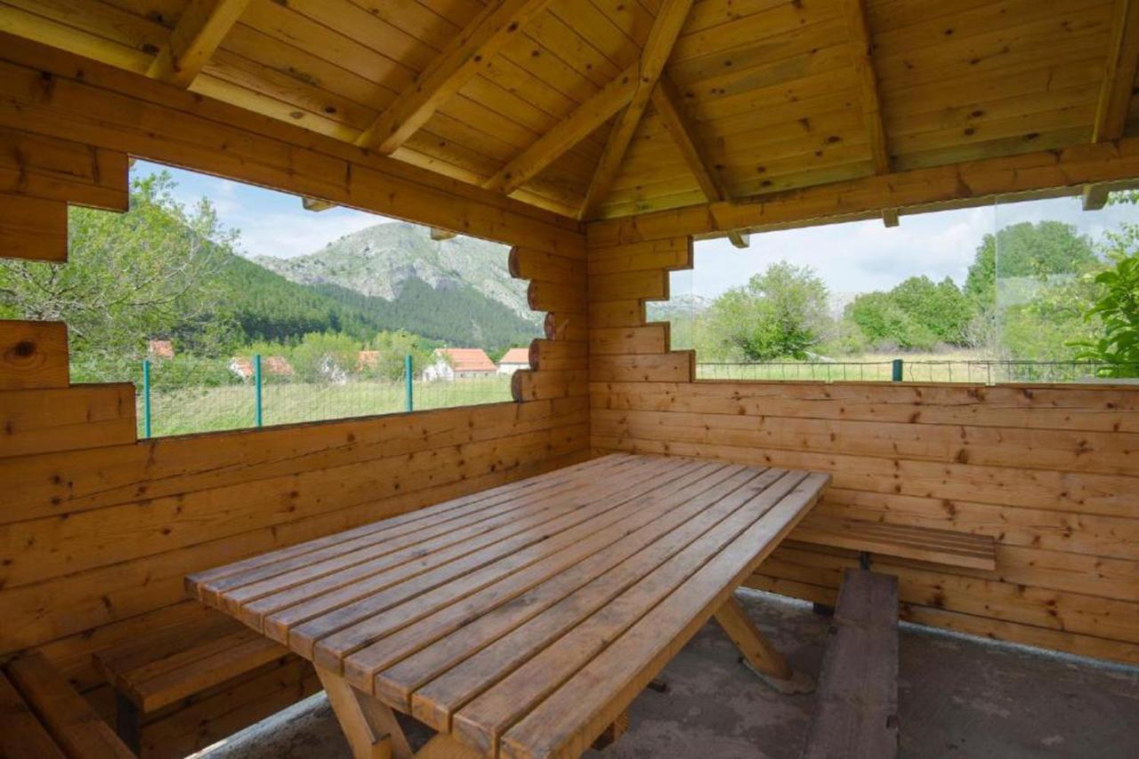 Lovcen Mountain Cottages Njegusi Luaran gambar